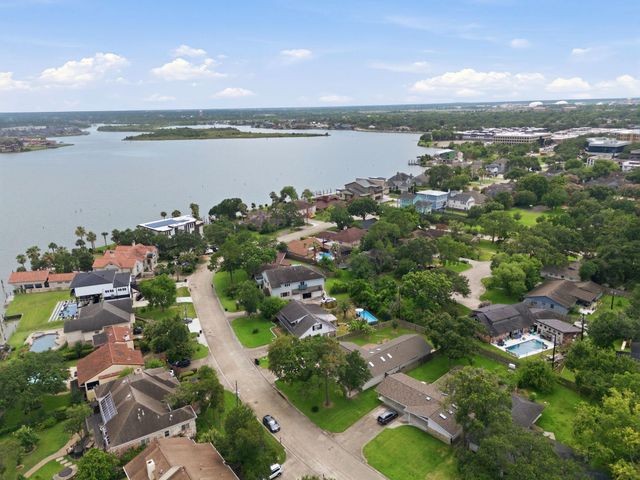 2603 Baycrest Drive, Houston, TX 77058