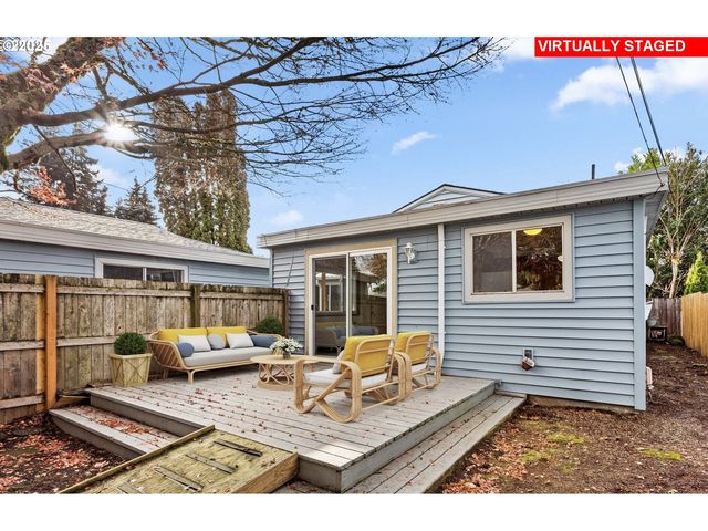 2419 Se 79TH Ave, Portland, OR 97206