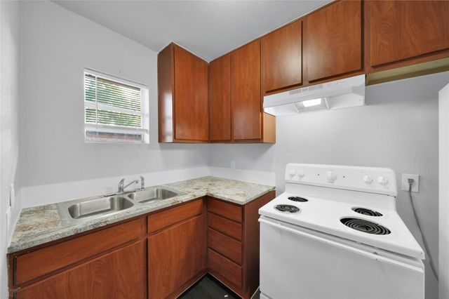 6518 Weston 11, Houston, TX 77021