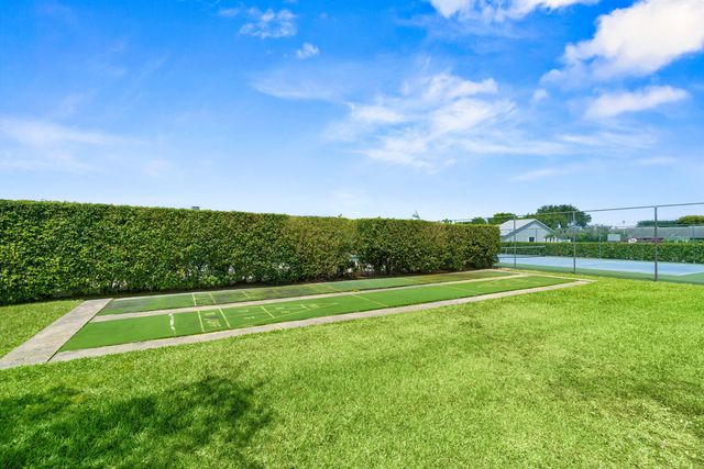 2638 GATELY Drive E 125, West Palm Beach, FL 33415