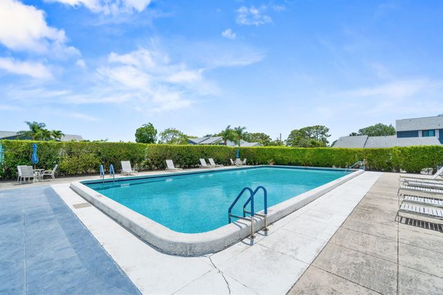 2638 GATELY Drive E 125, West Palm Beach, FL 33415