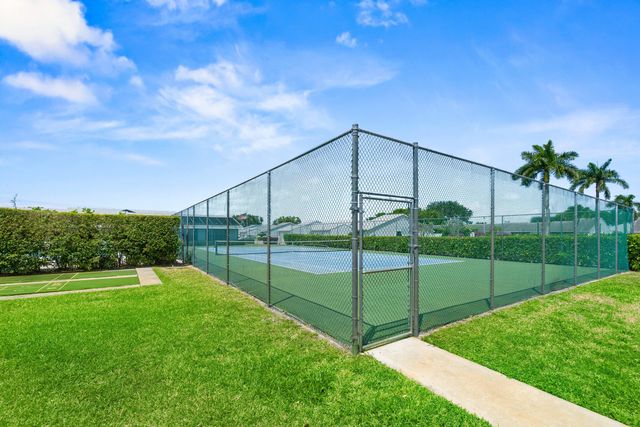 2638 GATELY Drive E 125, West Palm Beach, FL 33415