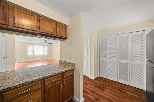 728 Auburn St H3, Whitman, MA 02382
