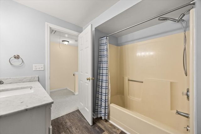 728 Auburn St H3, Whitman, MA 02382