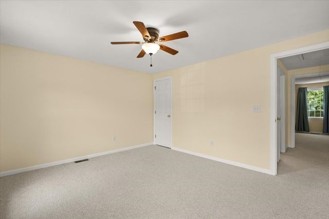 728 Auburn St H3, Whitman, MA 02382