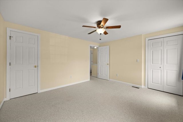 728 Auburn St H3, Whitman, MA 02382