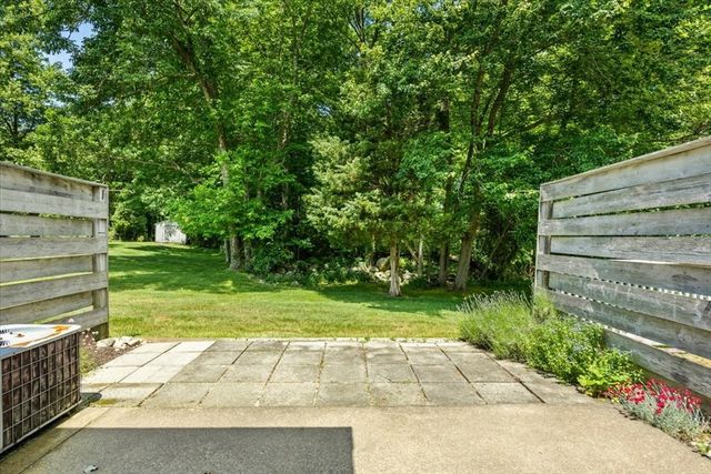 728 Auburn St H3, Whitman, MA 02382