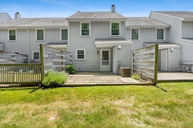 728 Auburn St H3, Whitman, MA 02382