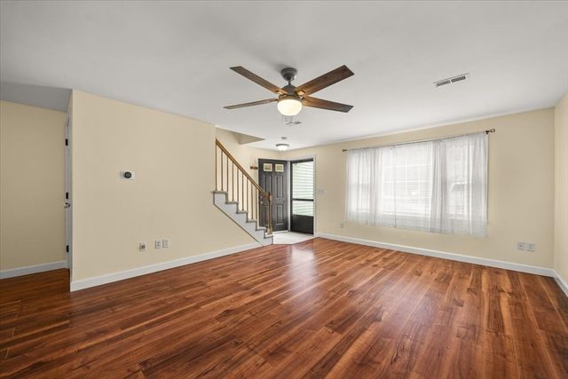 728 Auburn St H3, Whitman, MA 02382