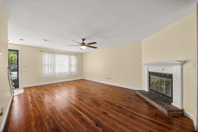 728 Auburn St H3, Whitman, MA 02382