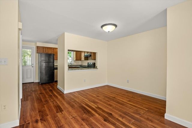 728 Auburn St H3, Whitman, MA 02382