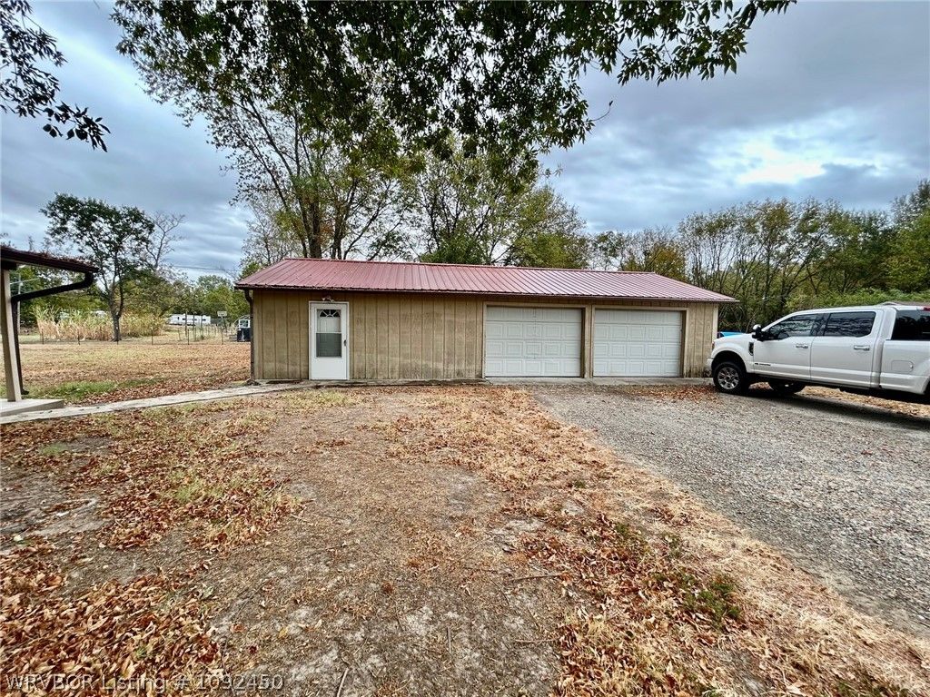 19034 Maple Street 19034 Maple Street