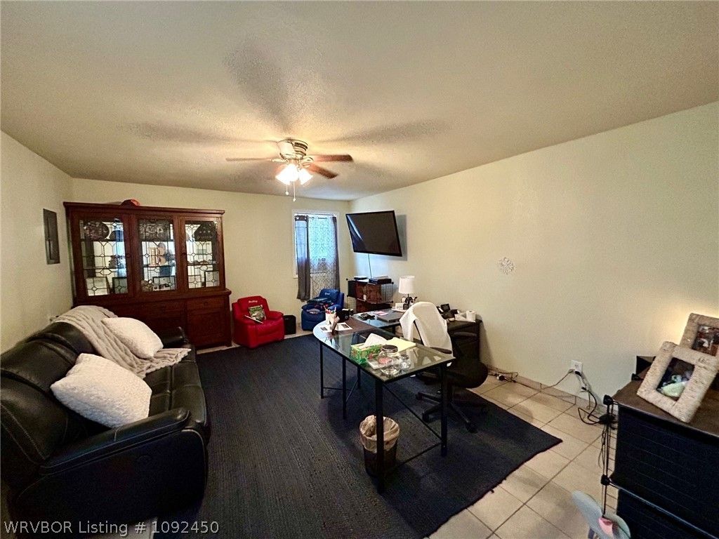 19034 Maple Street 19034 Maple Street
