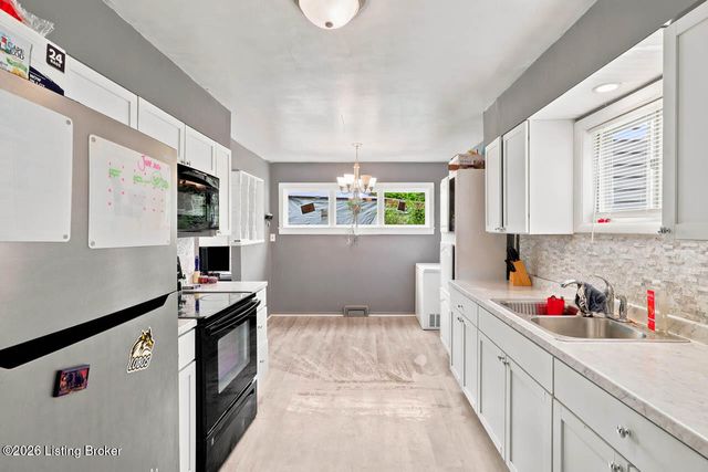 4807 Redwing Way, Louisville, KY 40213