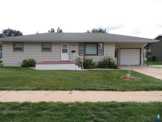 1319 W Birch Ave Avenue, Mitchell, SD 57301