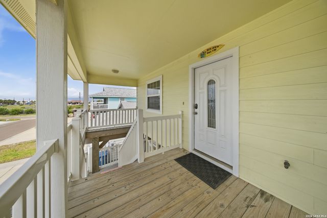 415 SPENCERS LNDG, Port Aransas, TX 78373