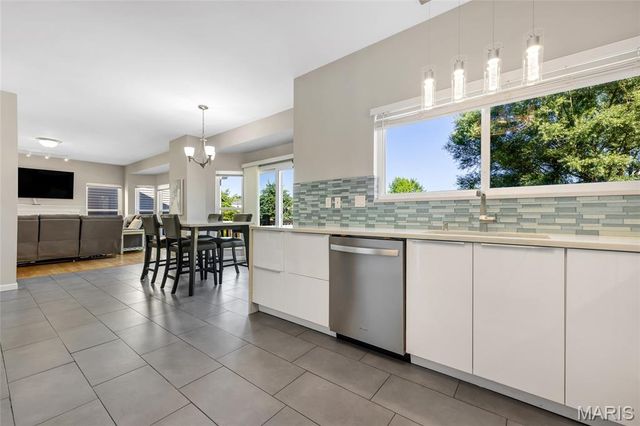 16870 Hickory Crest Drive, Wildwood, MO 63011