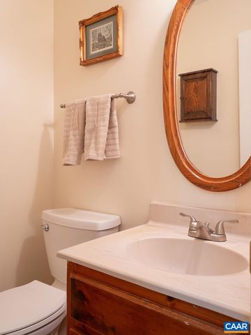 1754 HEARTHGLOW LN, Charlottesville, VA 22901