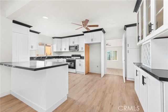 1262 N Lagoon, Wilmington (los Angeles), CA 90744