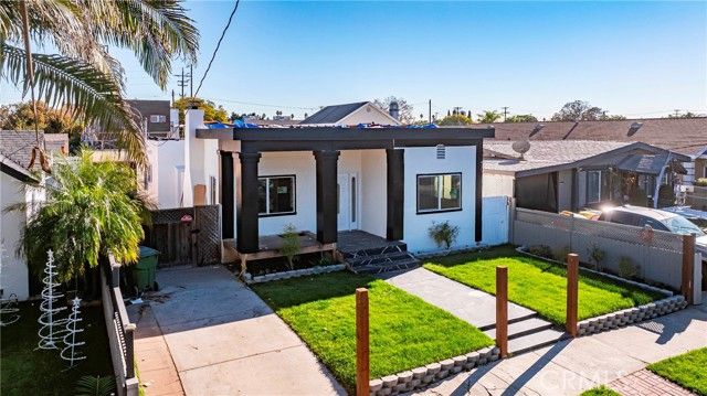 1262 N Lagoon, Wilmington (los Angeles), CA 90744