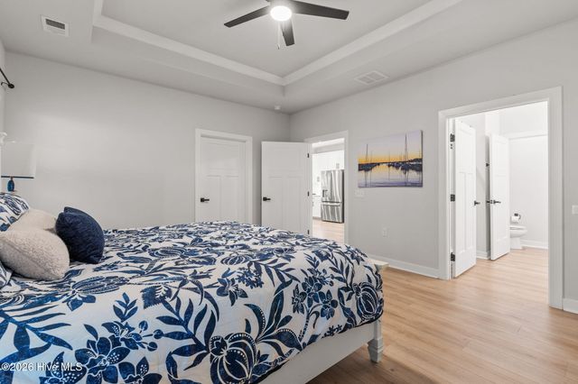 1222 Middle Crest Drive NE, Bolivia, NC 28422