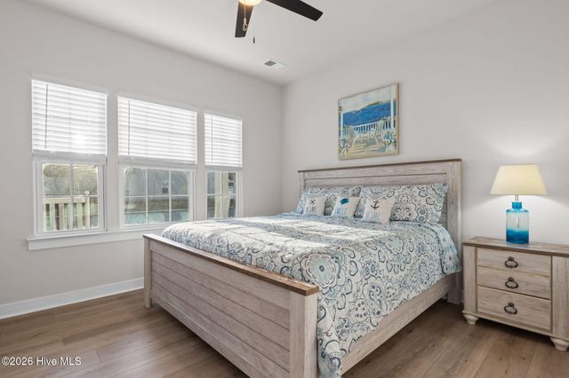 1222 Middle Crest Drive NE, Bolivia, NC 28422