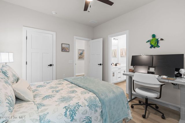 1222 Middle Crest Drive NE, Bolivia, NC 28422