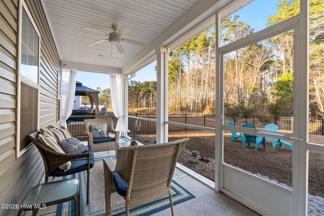 1222 Middle Crest Drive NE, Bolivia, NC 28422