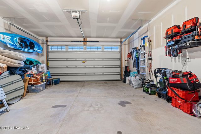 1222 Middle Crest Drive NE, Bolivia, NC 28422