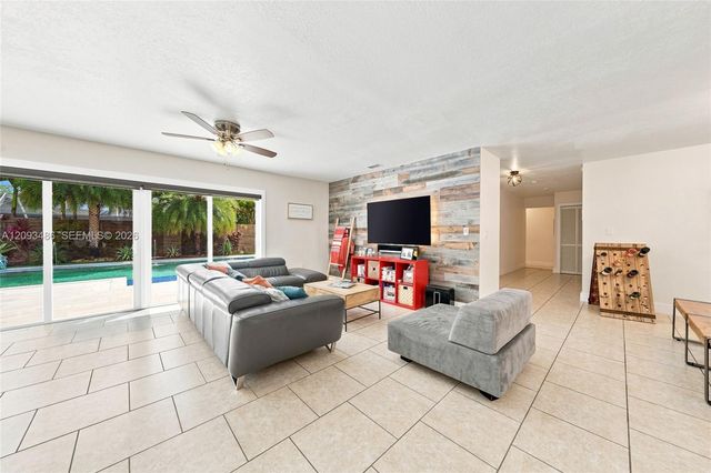 8031 SW 97th Avenue, Miami, FL 33173