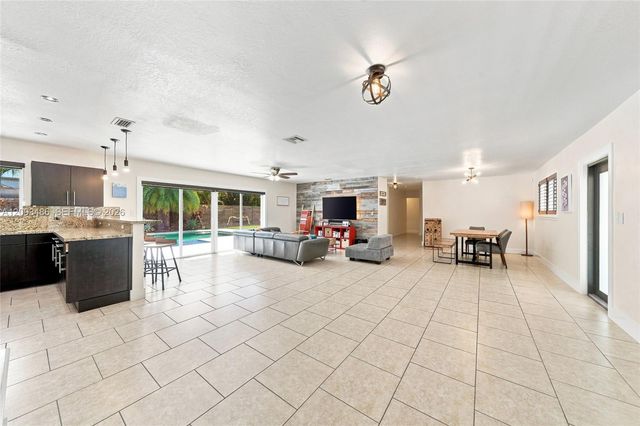 8031 SW 97th Avenue, Miami, FL 33173