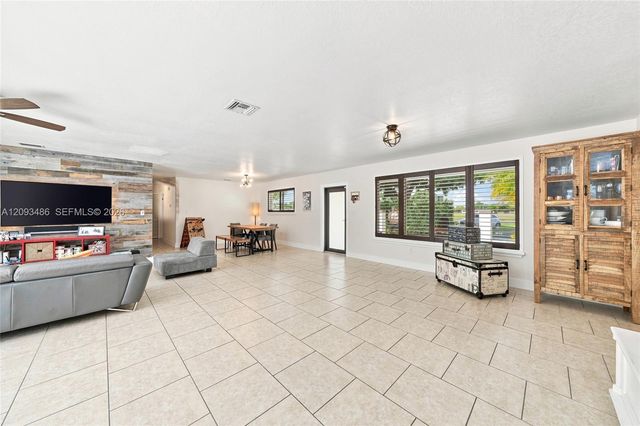 8031 SW 97th Avenue, Miami, FL 33173