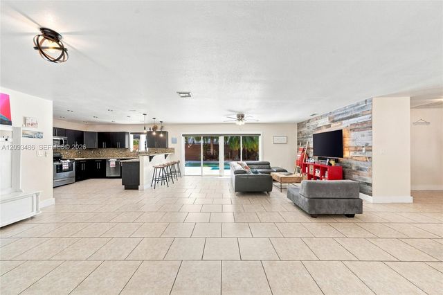 8031 SW 97th Avenue, Miami, FL 33173