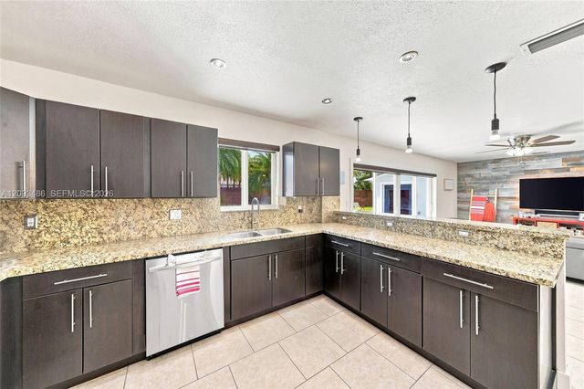 8031 SW 97th Avenue, Miami, FL 33173