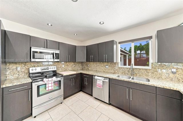 8031 SW 97th Avenue, Miami, FL 33173