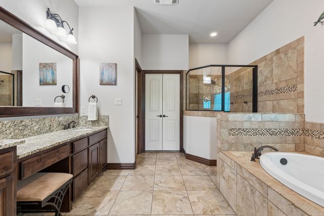 5707 Medinah Drive, Granbury, TX 76049