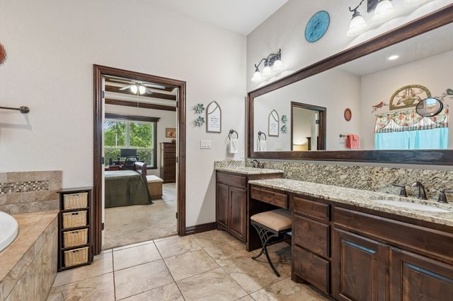 5707 Medinah Drive, Granbury, TX 76049
