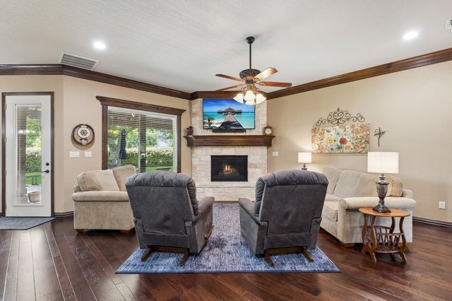 5707 Medinah Drive, Granbury, TX 76049