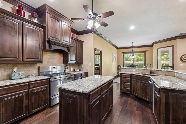 5707 Medinah Drive, Granbury, TX 76049