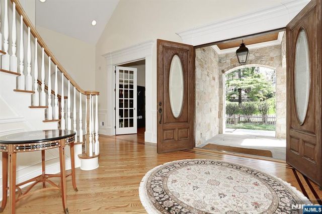 285 E Saddle River Road, Upper Saddle River, NJ 07458