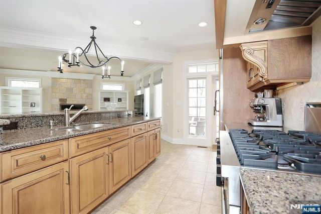 285 E Saddle River Road, Upper Saddle River, NJ 07458