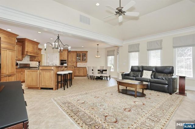 285 E Saddle River Road, Upper Saddle River, NJ 07458