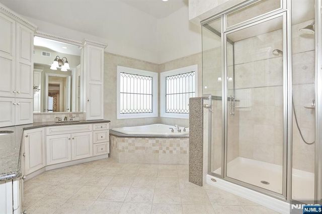 285 E Saddle River Road, Upper Saddle River, NJ 07458