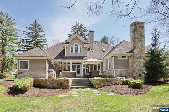 285 E Saddle River Road, Upper Saddle River, NJ 07458