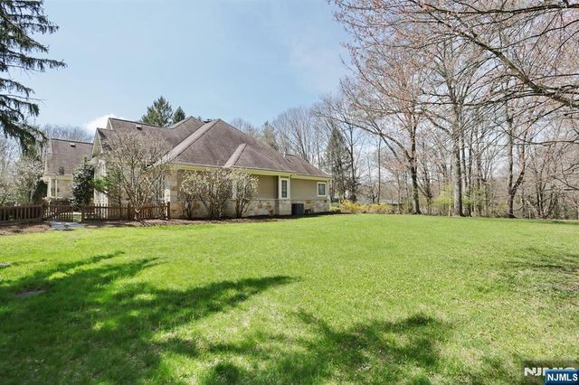285 E Saddle River Road, Upper Saddle River, NJ 07458