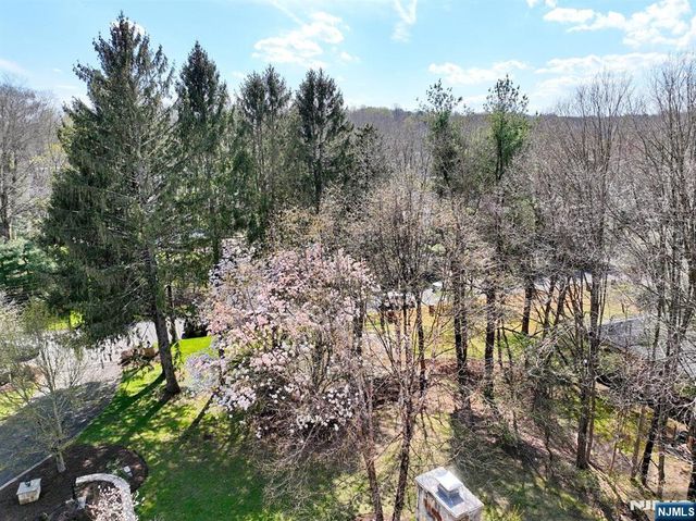 285 E Saddle River Road, Upper Saddle River, NJ 07458