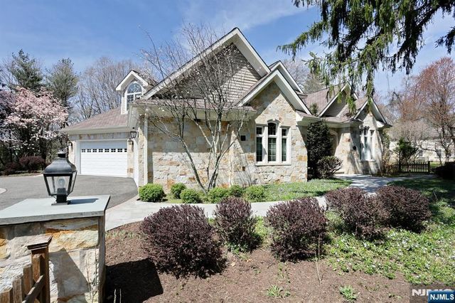 285 E Saddle River Road, Upper Saddle River, NJ 07458