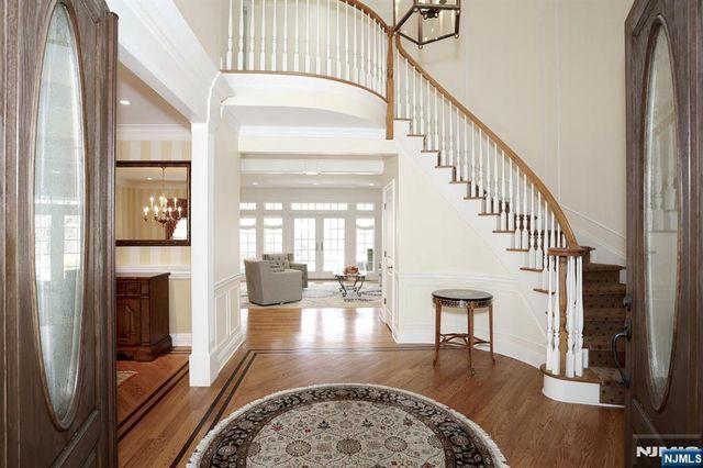 285 E Saddle River Road, Upper Saddle River, NJ 07458