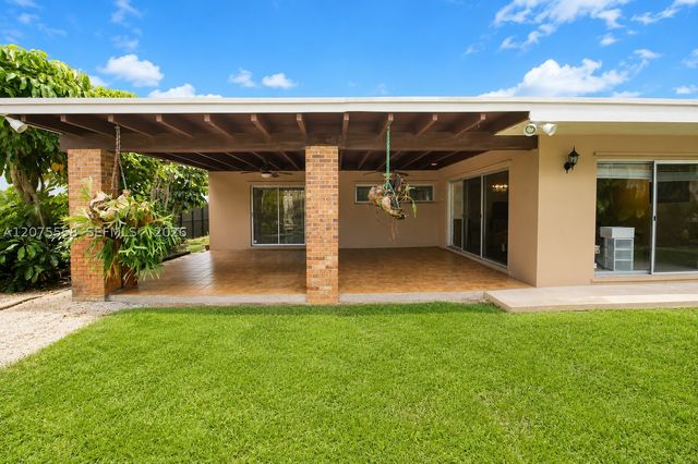 3115 Village Green Dr, Miami, FL 33175