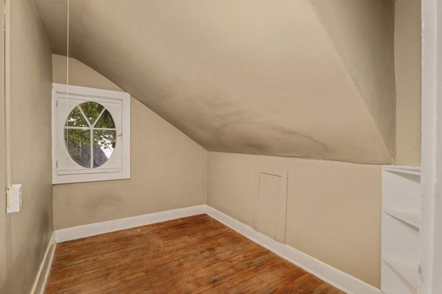 209 Cedar Lake Road N, Minneapolis, MN 55405